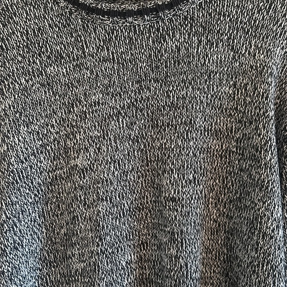 Windriver VGUC  grey and dark blue sweater. Could be unisex. - Picture 4 of 10